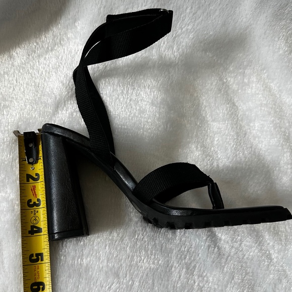 Jessica Simpson Kielne High Heel Sandal - Picture 3 of 7